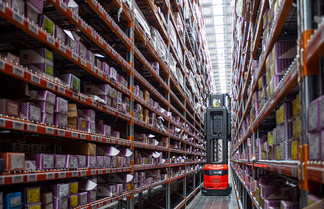 Narrow Aisle Shelving